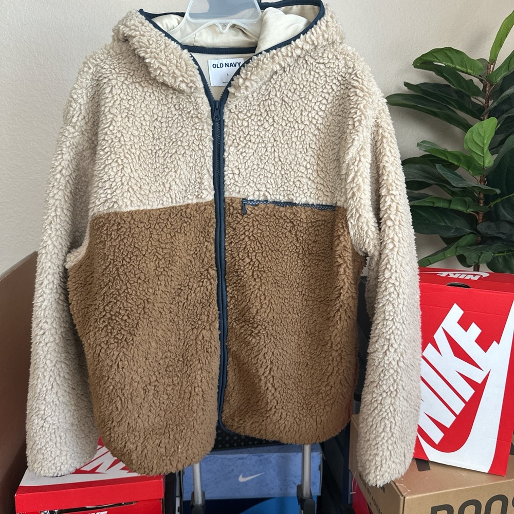 Old Navy Cream and Navy Fleece Jacket
